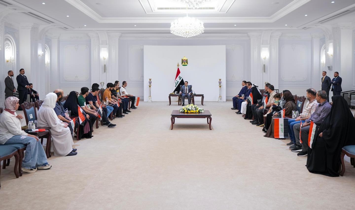 استقبال المواطنين العراقيين الذين أفرج عنهم الجانب السعودي