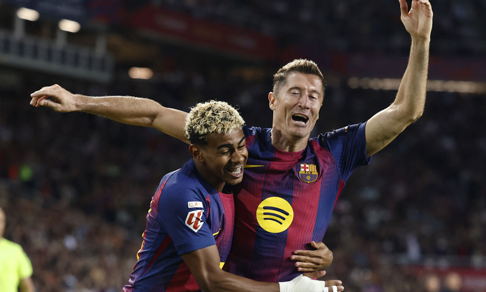 برشلونة يقلب الطاولة و ينتزع الصدارة من ريال مدريد