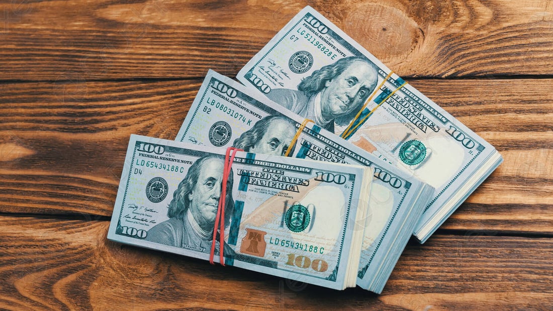 أسعار صرف الدولار في بغداد وأربيل والبصرة اليوم الاثنين
