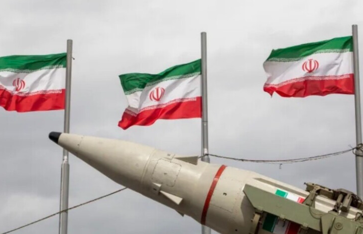 إيران تهاجم مواقع في البحرين والكويت والأردن