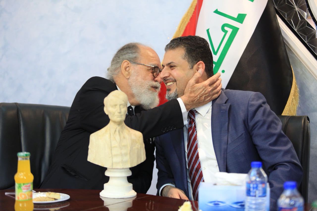 مجاهد أبو الهيل يزيح الستار عن أسرار تمثال الجواهري